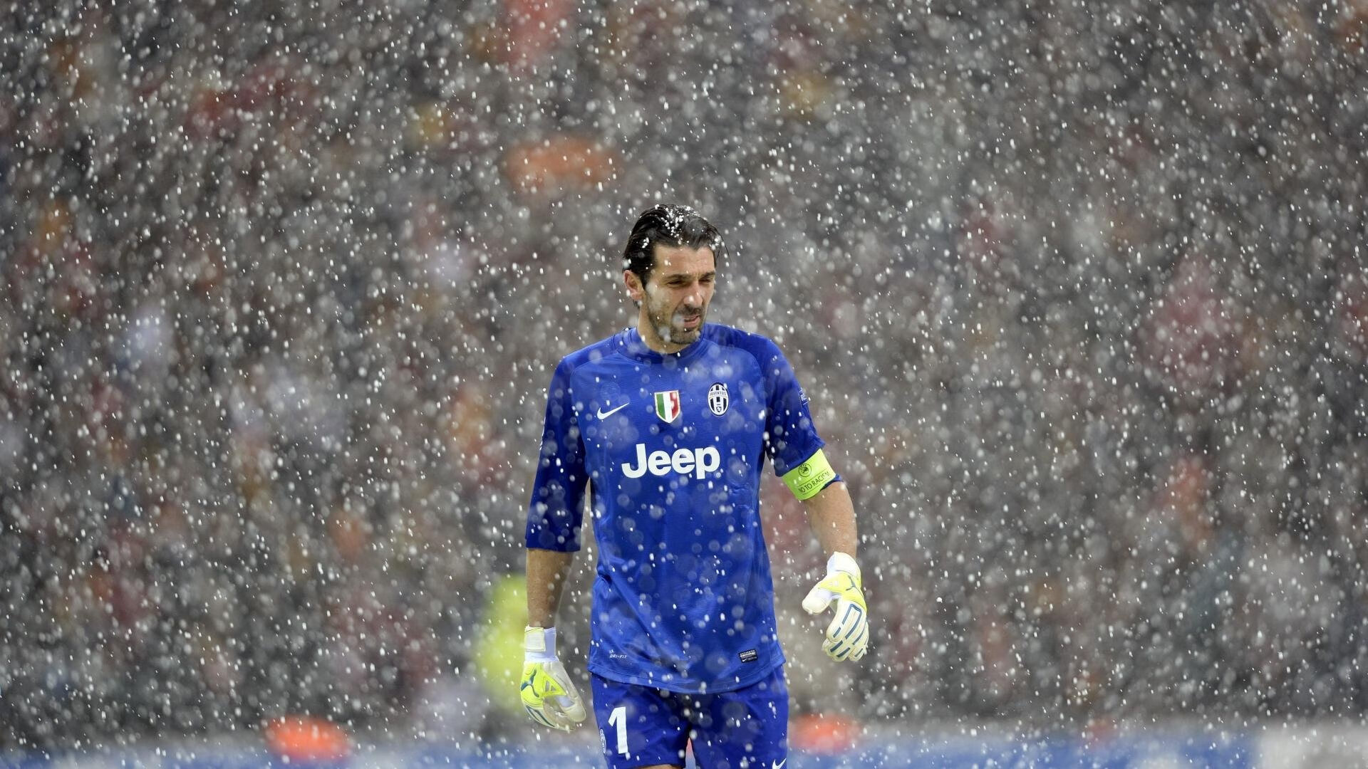 皮克一夫当关,曼联铁壁全面压制葡萄牙风暴