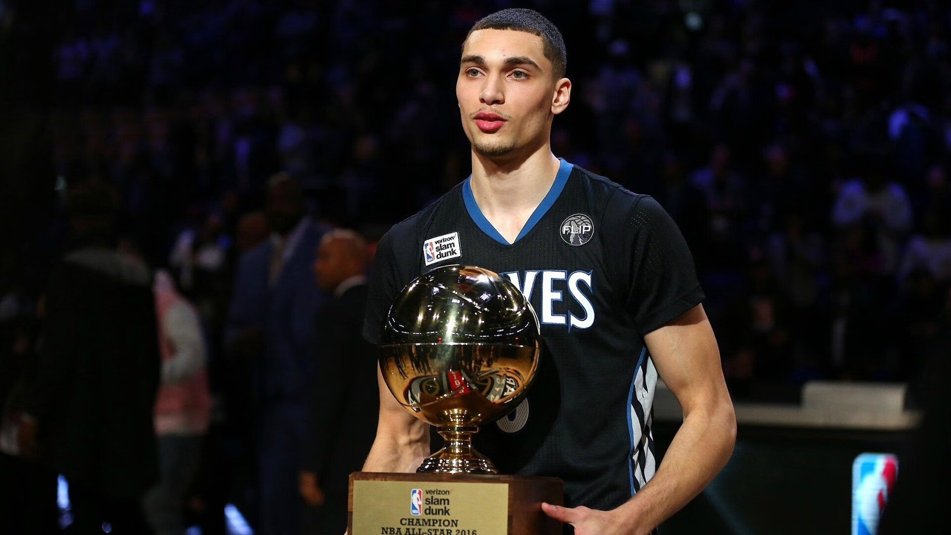 克莱·汤普森的三分暴雨,洛杉矶德比之夜,他让比赛提前失去悬念