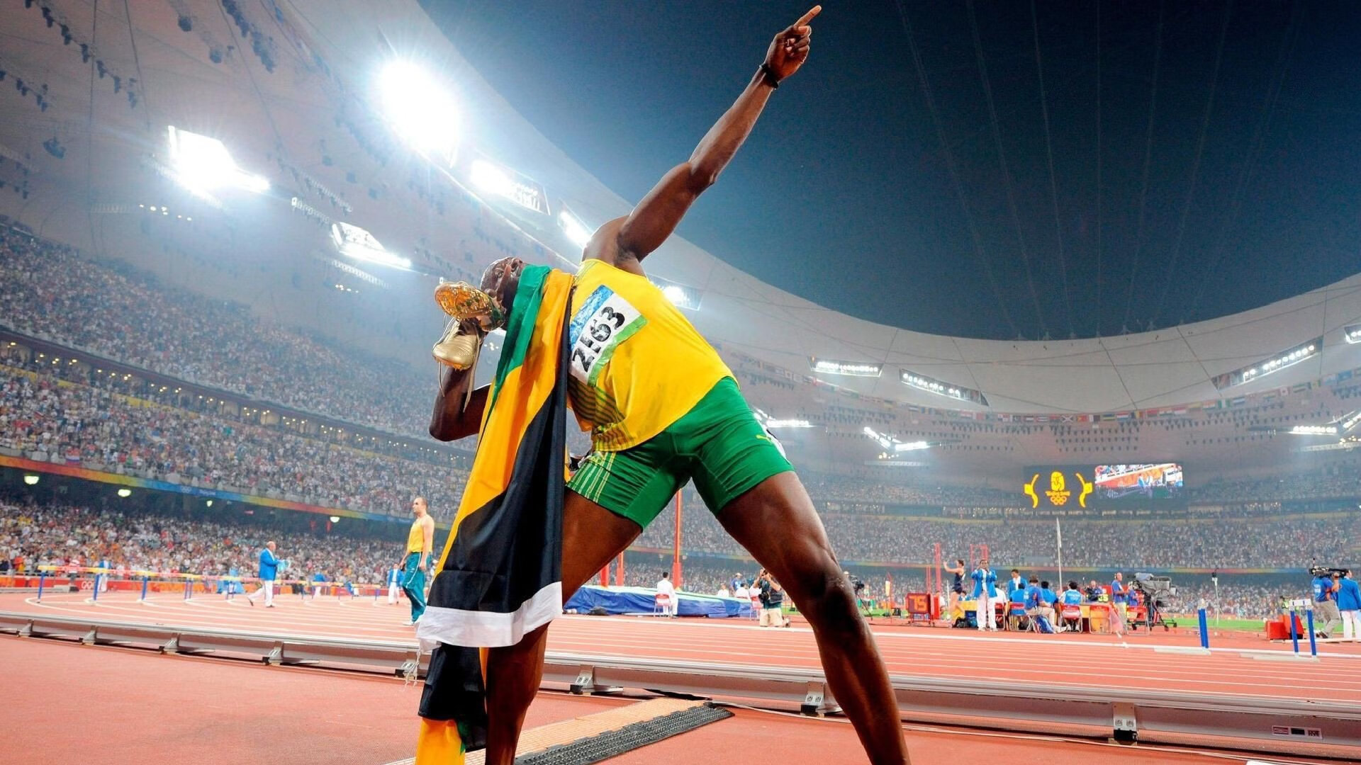 跨界接管，当班凯罗在F1赛道绝杀，尼克斯悄悄带走了广厦的灵魂